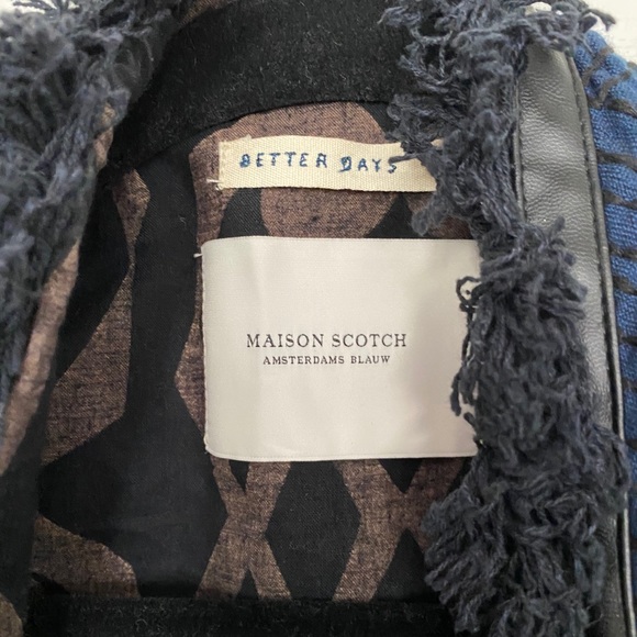 Vest - Picture 2 of 3